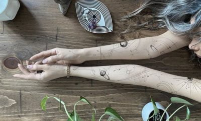 Les tatouages géométriques de Bicem Sinik