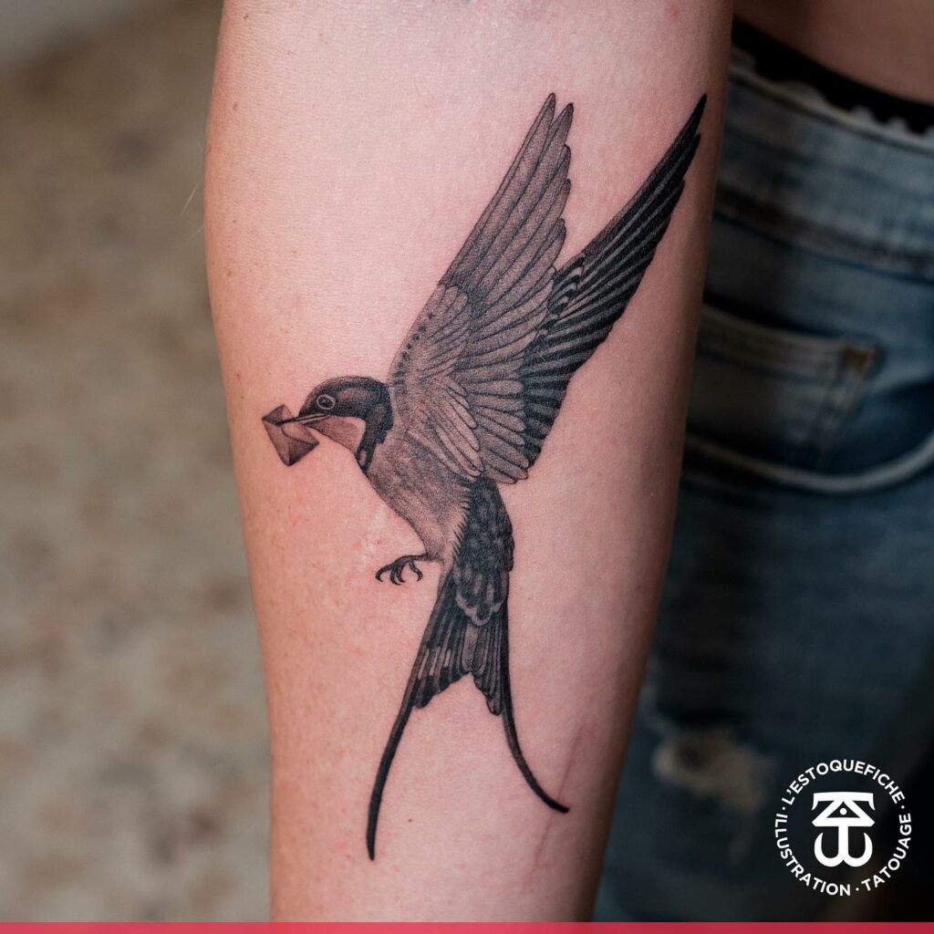 tatouage hirondelle