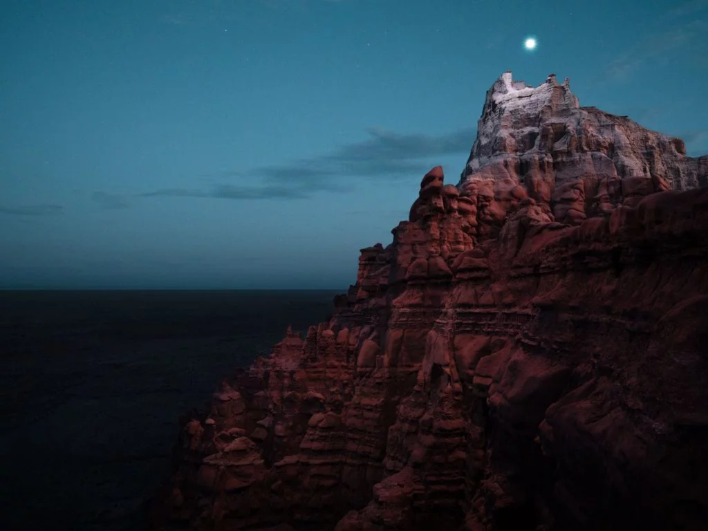 montagne rouge lune