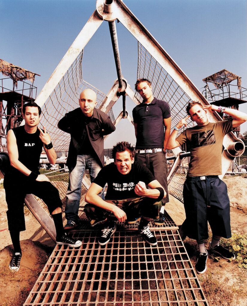 No Pads, No Helmets… Just Balls de Simple Plan : l’album culte du pop-punk des années 2000