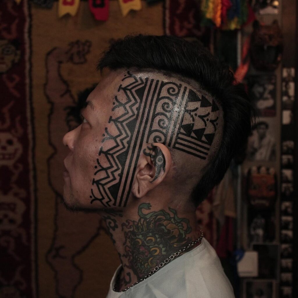 blackwork tatoo