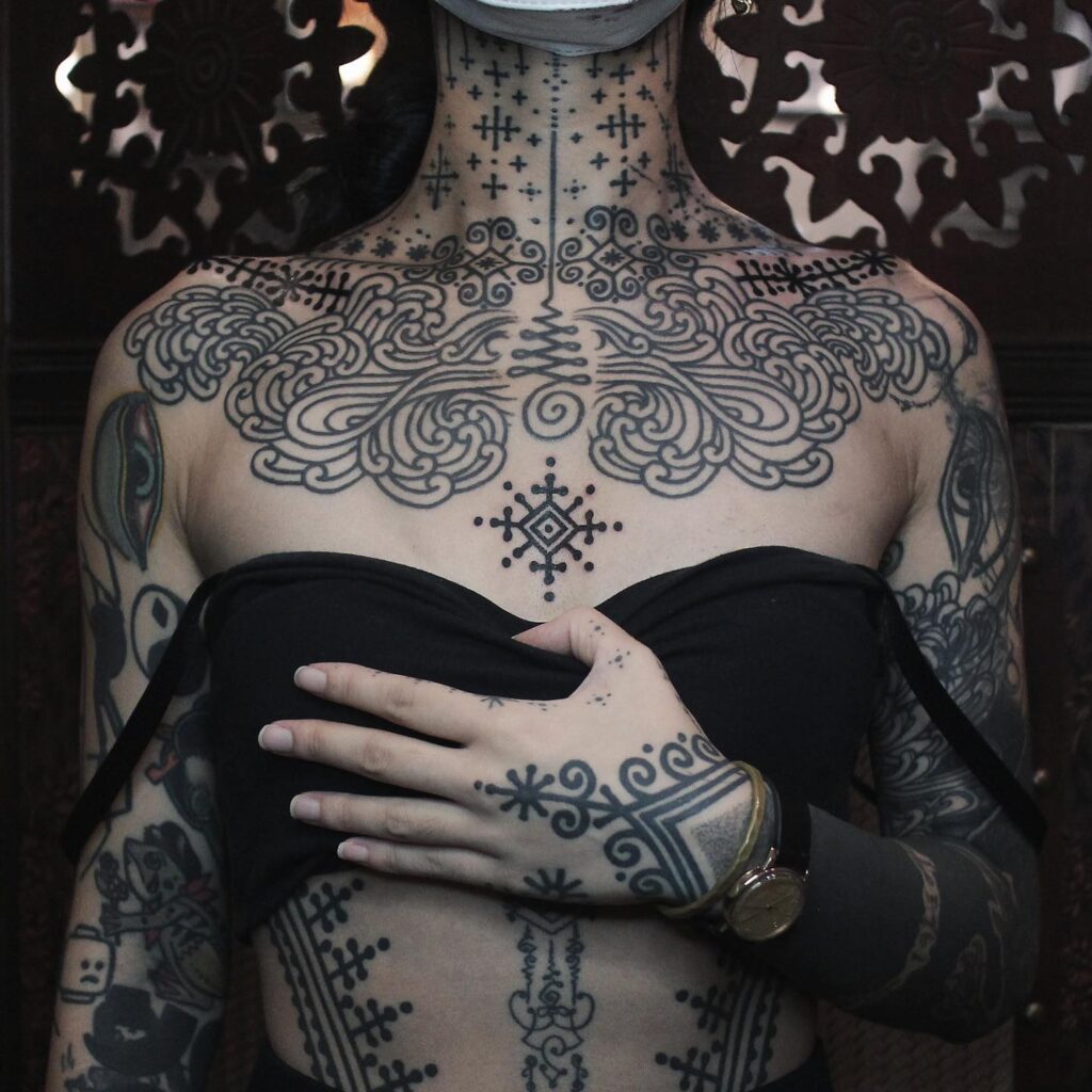 blackwork tatoo