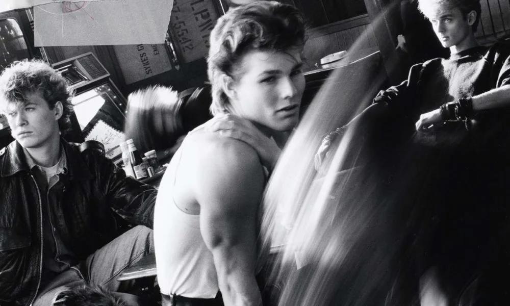 Pochette de l’album Hunting High and Low d’a-ha, sorti en 1985