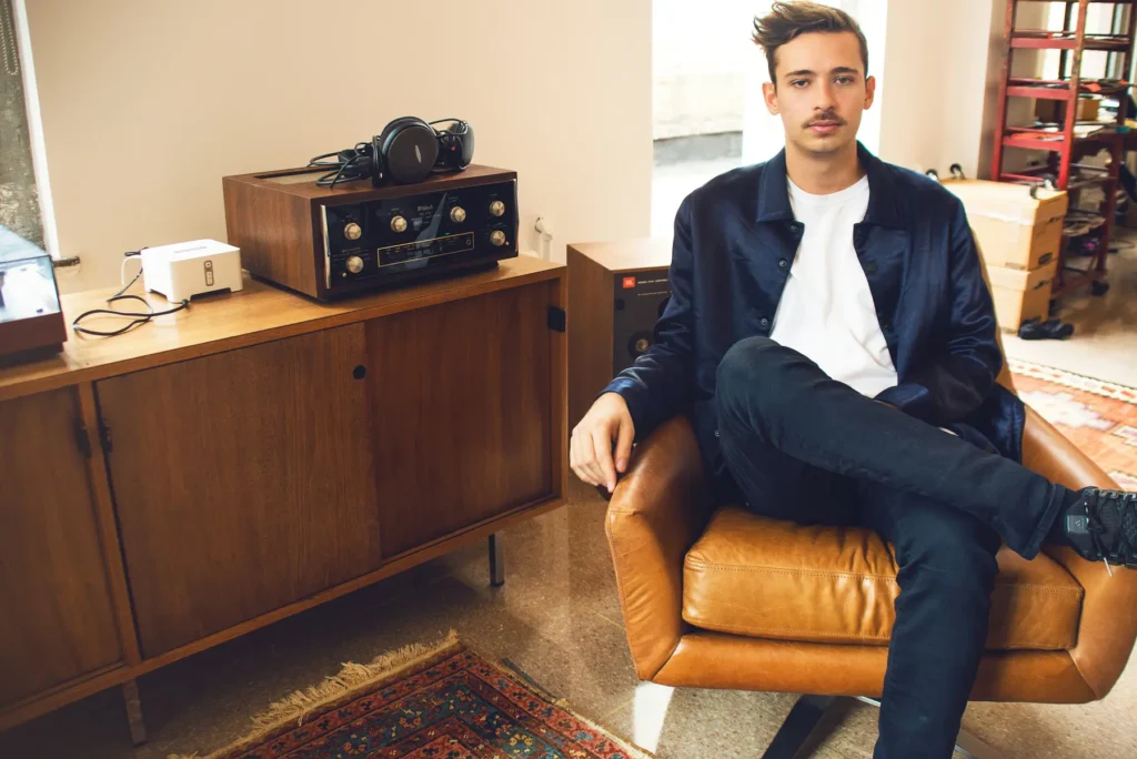 Flume photographié en 2016 pendant la promotion de l’album Skin