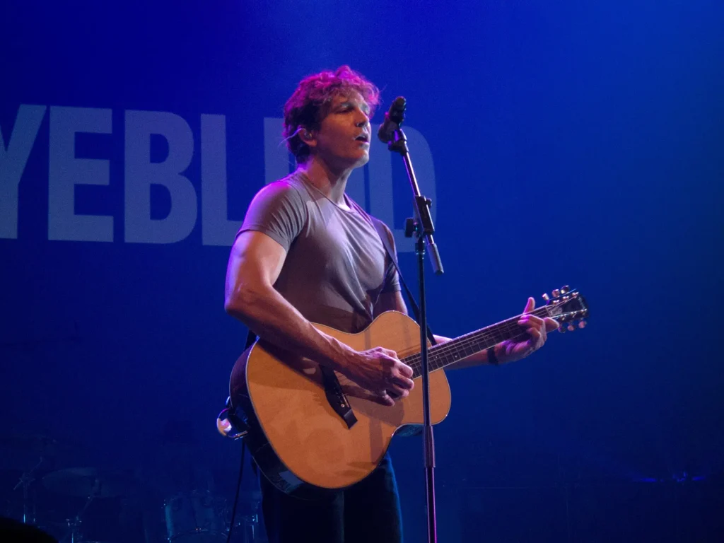 Stephan Jenkins de Third Eye Blind sur scène à Austin en 2012