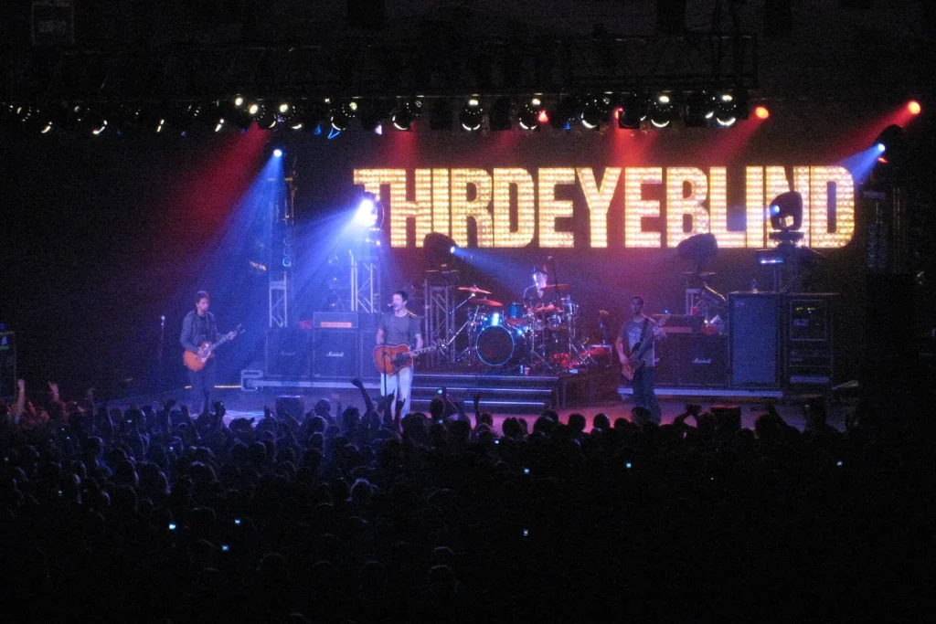 Third Eye Blind en concert sur la scène de SUNY Geneseo en 2007