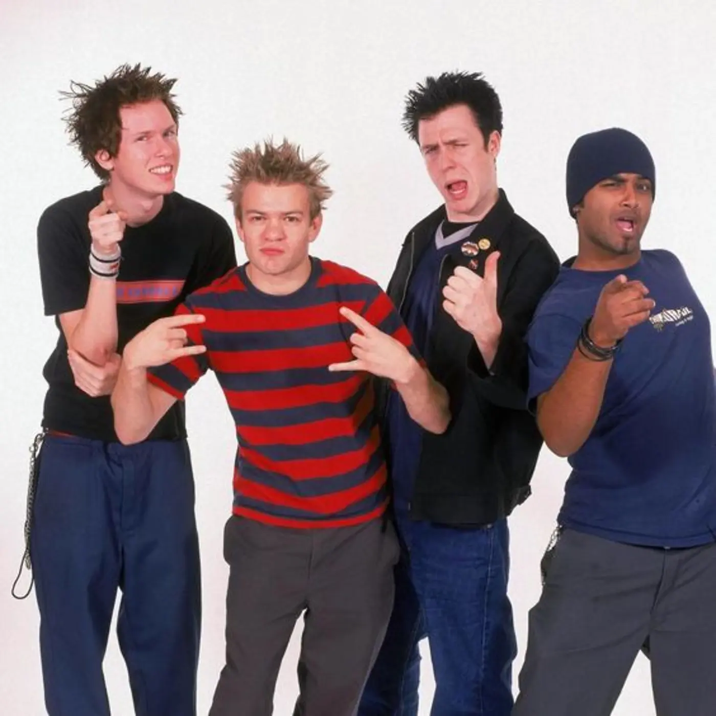 Deryck Whibley, Steve Jocz, Jason Cone McCaslin et Dave Baksh dans la formation originelle de Sum 41 autour de 2000