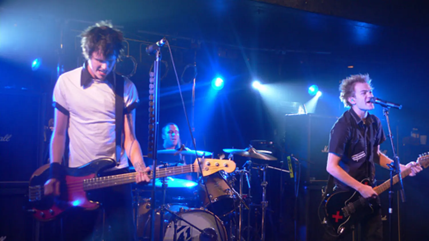 Sum 41 en concert au Club Oxygen en mars 2008 pendant la tournée Underclass Hero